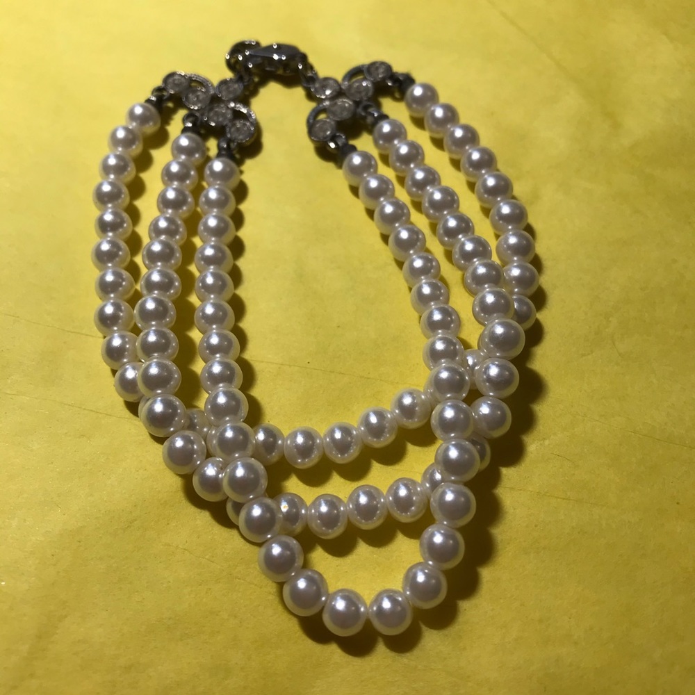 3 strand faux pearl bracelet